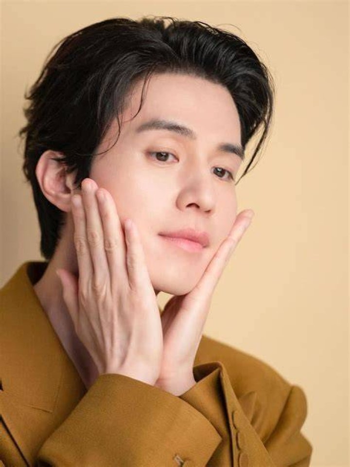 Lee Dong Wook's Son Everything You Need To Know