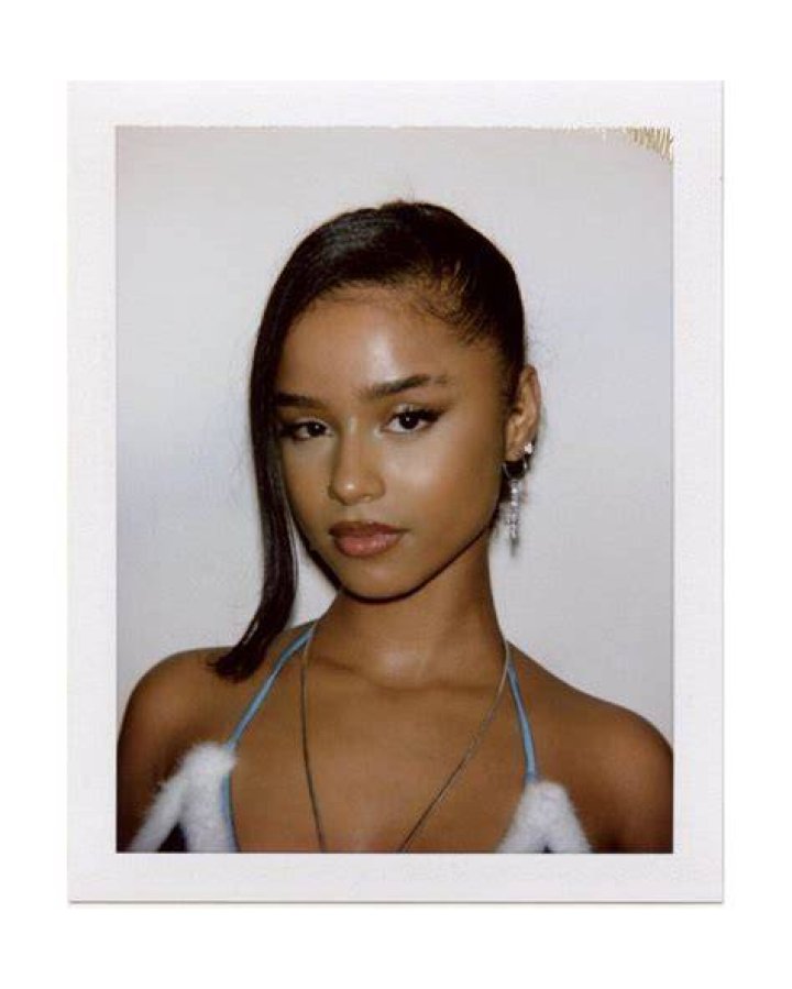 Tyla Seethal Biography, Age, Songs, Albums, Parents, Siblings, Sister
